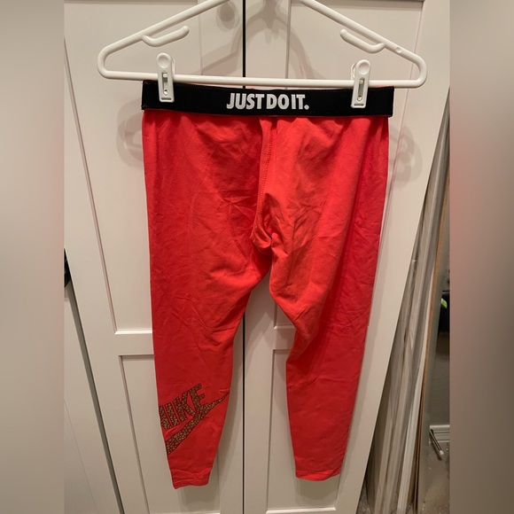 Nike soft coral full length leggings - Picture 3 of 5